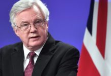 ROYAUME-UNI: Démission du ministre du Brexit qui laisse Theresa May dans l’embarras