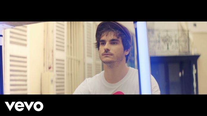 Changement climatique : L’artiste français Gauvain Sers chante « Y a plus de saisons »