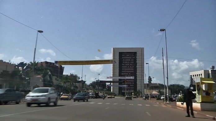 Cameroun : Un militaire attaqué par un prétendu « Ambazonien » au cœur de la capitale
