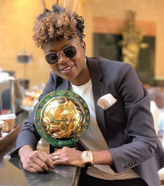 Gaëlle Enganamouit annonce la fin de sa carrière footballistique