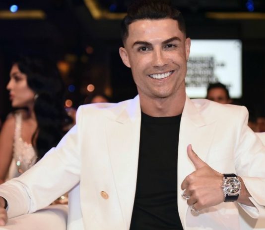 Cristiano ronaldo devient le premier footballeur milliardaire