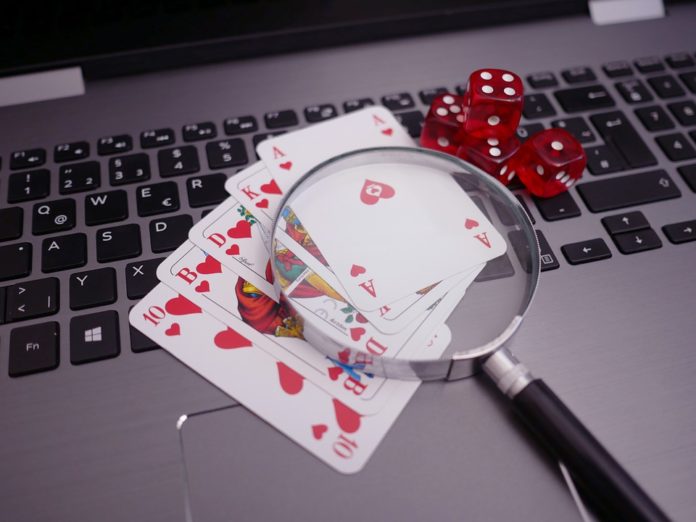 9 raisons pour lesquelles le poker en ligne est meilleur que la réalité