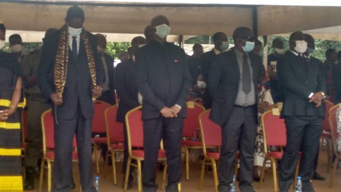 Cameroun – Lekié : Dr Henri Eyebe Ayissi réconcilie la famille ETEME OLOA