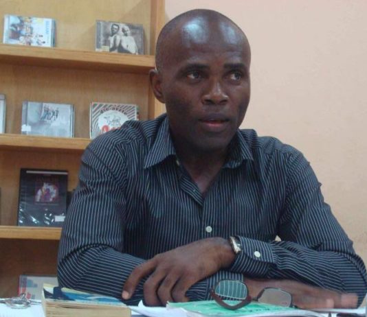 Distinction : Jean Claude Awono meilleur poète africain