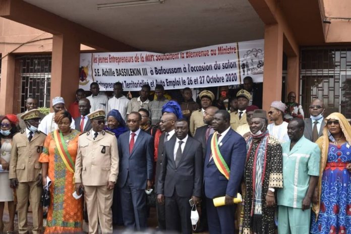 Cameroun : Le Salon de l’Entrepreneuriat Territorialisé et de l’Auto emploi est lancé dans la région de l’Ouest par le ministre Achille Bassilekin III