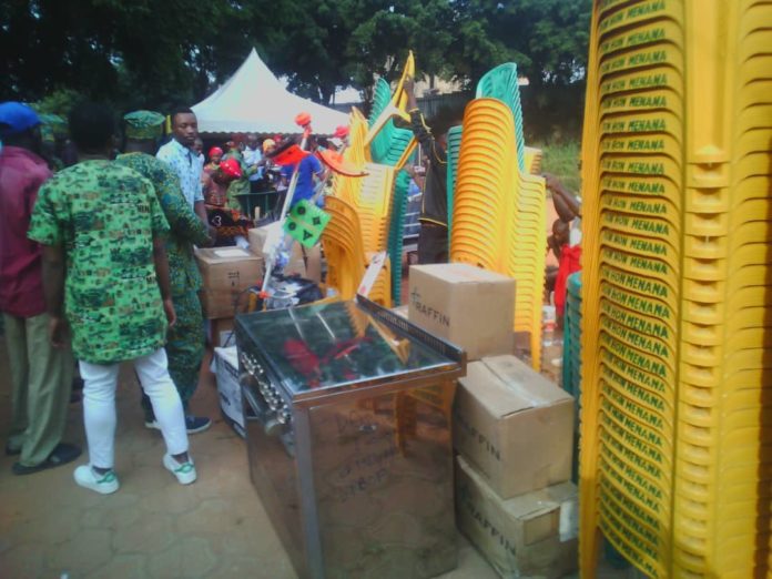 Cameroun/ Yaoundé 5è : Remise des dons de l’Honorable Georgette Marthe Nanga sur fond de compte rendu d’activités parlementaires