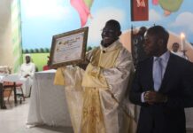 Prix Etoile d’Or d’Excellence 2020 : L’Abbé Louis Marie Ebela Bala élu Meilleur Prélat du Cameroun