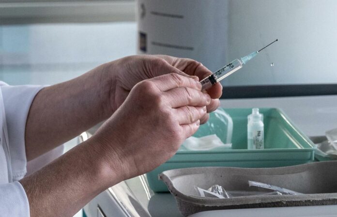 Covid business : Révélations sur le profit combiné de Pfizer, BioNTech et Moderna engrangent par minute