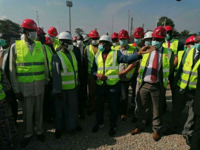 Visite parlementaire : Cavaye Yeguie Djibril inspecte le nouvel immeuble siège de l’Assemblée Nationale