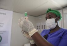 Niyel plaide pour une adhésion totale à la vaccination systématique en Afrique.