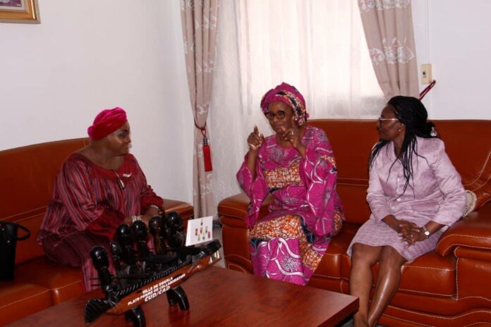 Cameroun – Promotion du bilinguisme : Les efforts de la Mairie de Douala 2ème appréciés par la Commission Musonge