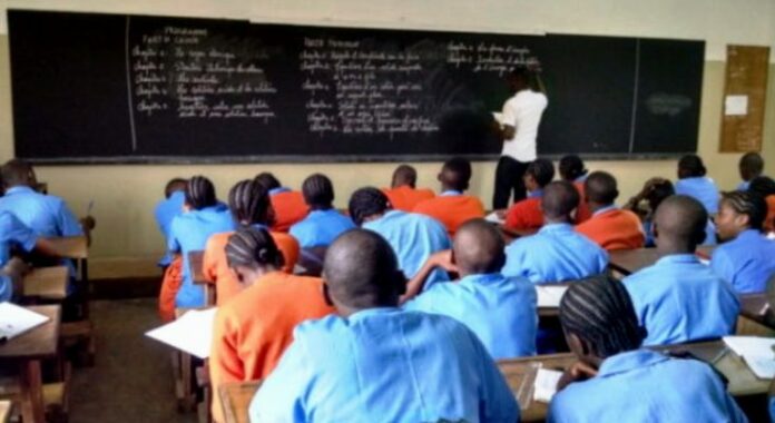 Rentrée scolaire 2023-2024 : les syndicats des enseignants réclament la réforme du système éducatif