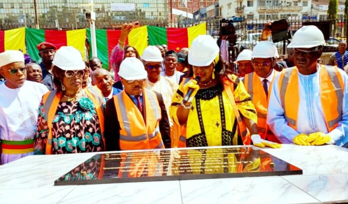 Autoroute Yaoundé – Nsimalen : Célestine Ketcha Courtès pose la première pierre de la section urbaine