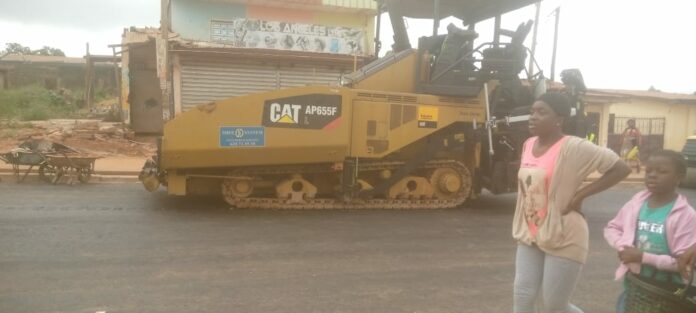 Agencement des avenues urbaines camerounaises : Mimboman-Emombo-Carrefour Belibi, c’est de l’enrobée !!